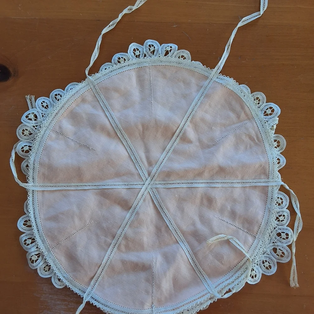 Irish Linens - Picture 2 of 12